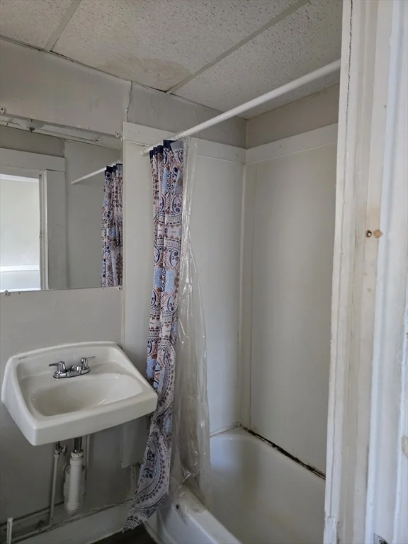 263 Elm St, Holyoke