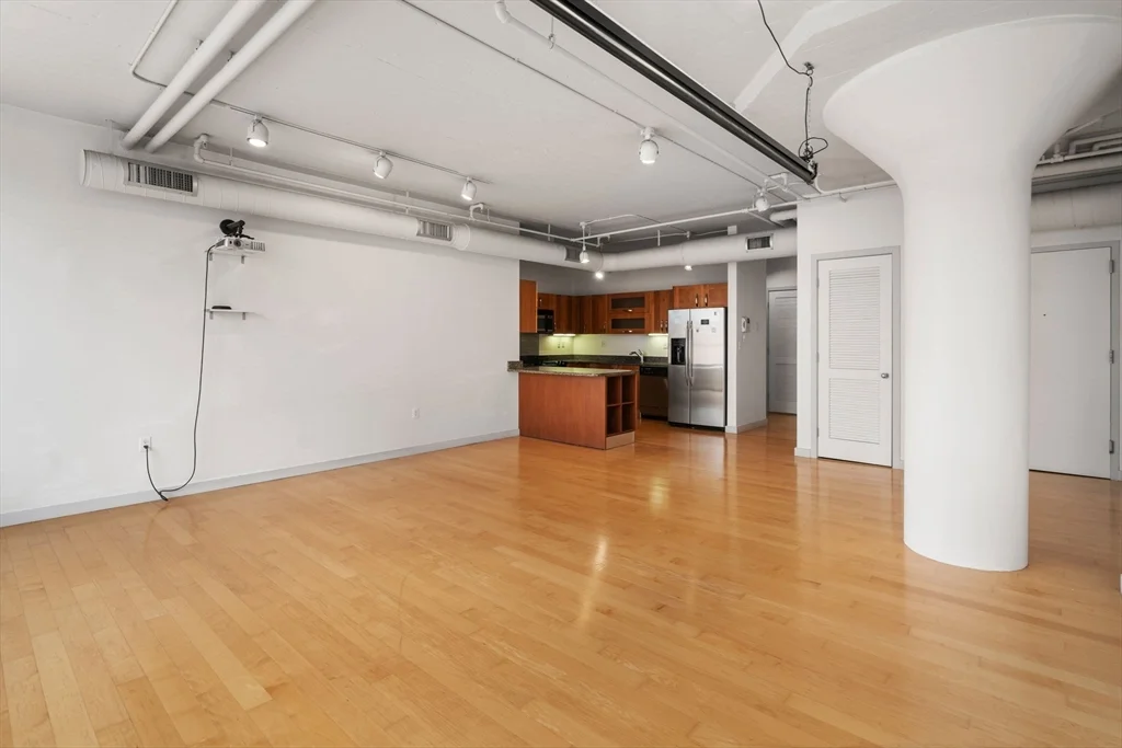 210 South St, Leather District