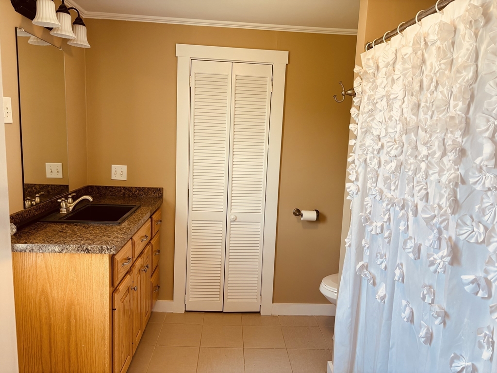 424 E Central St, Franklin