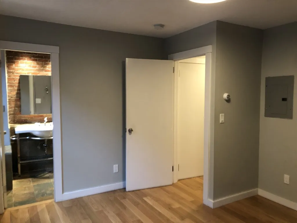 24 Bradford St, South End