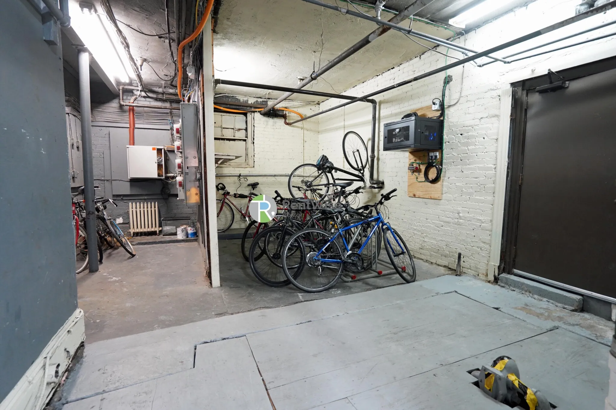 55 Linden St, Allston