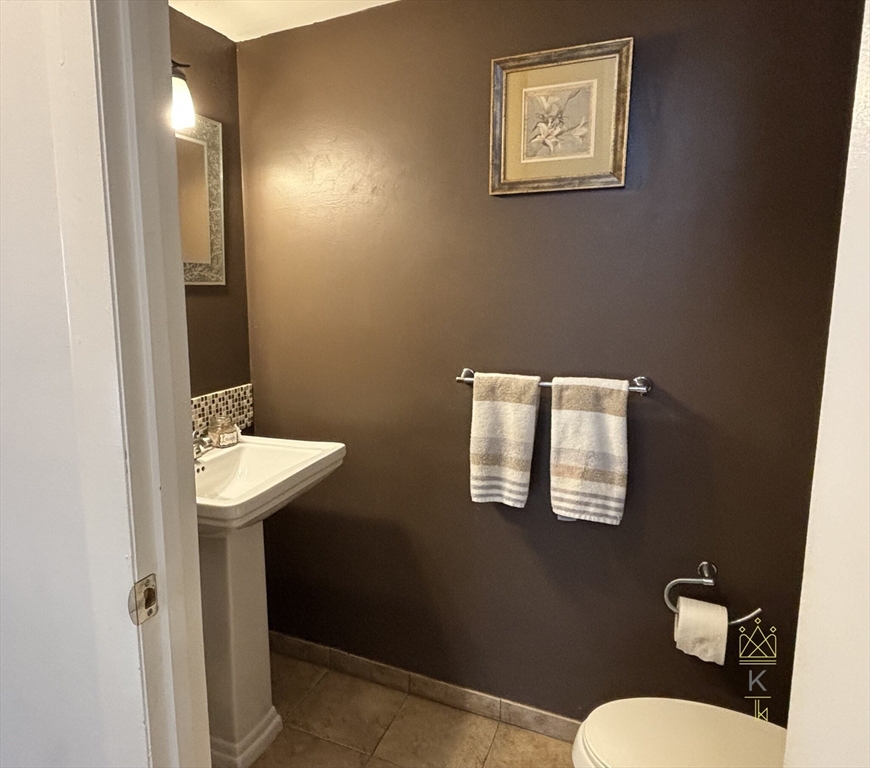 29 Harrison St, Roslindale