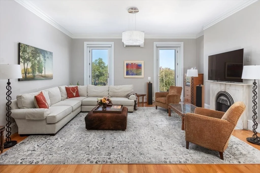 214 Beacon, Back Bay