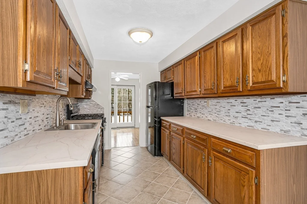 280 Apache Way, Tewksbury