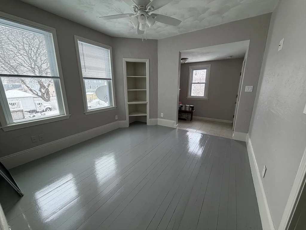 106 Malden St, Everett