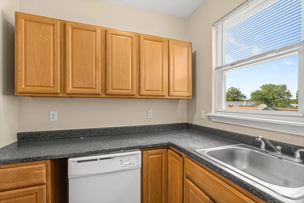 18 St Clair St, East Lynn