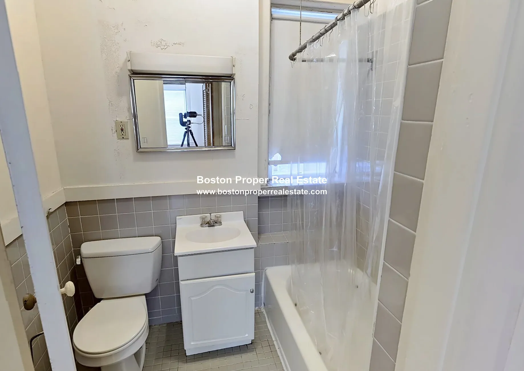 137 Park Dr, Fenway
