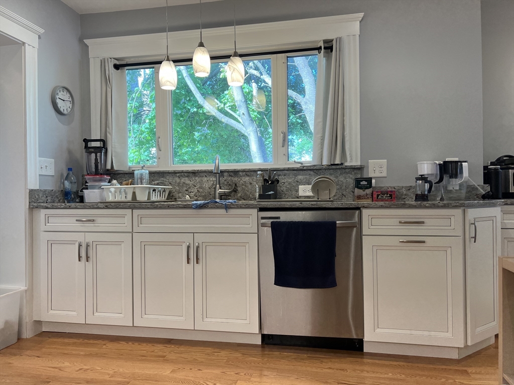 9 Loring St, Belmont