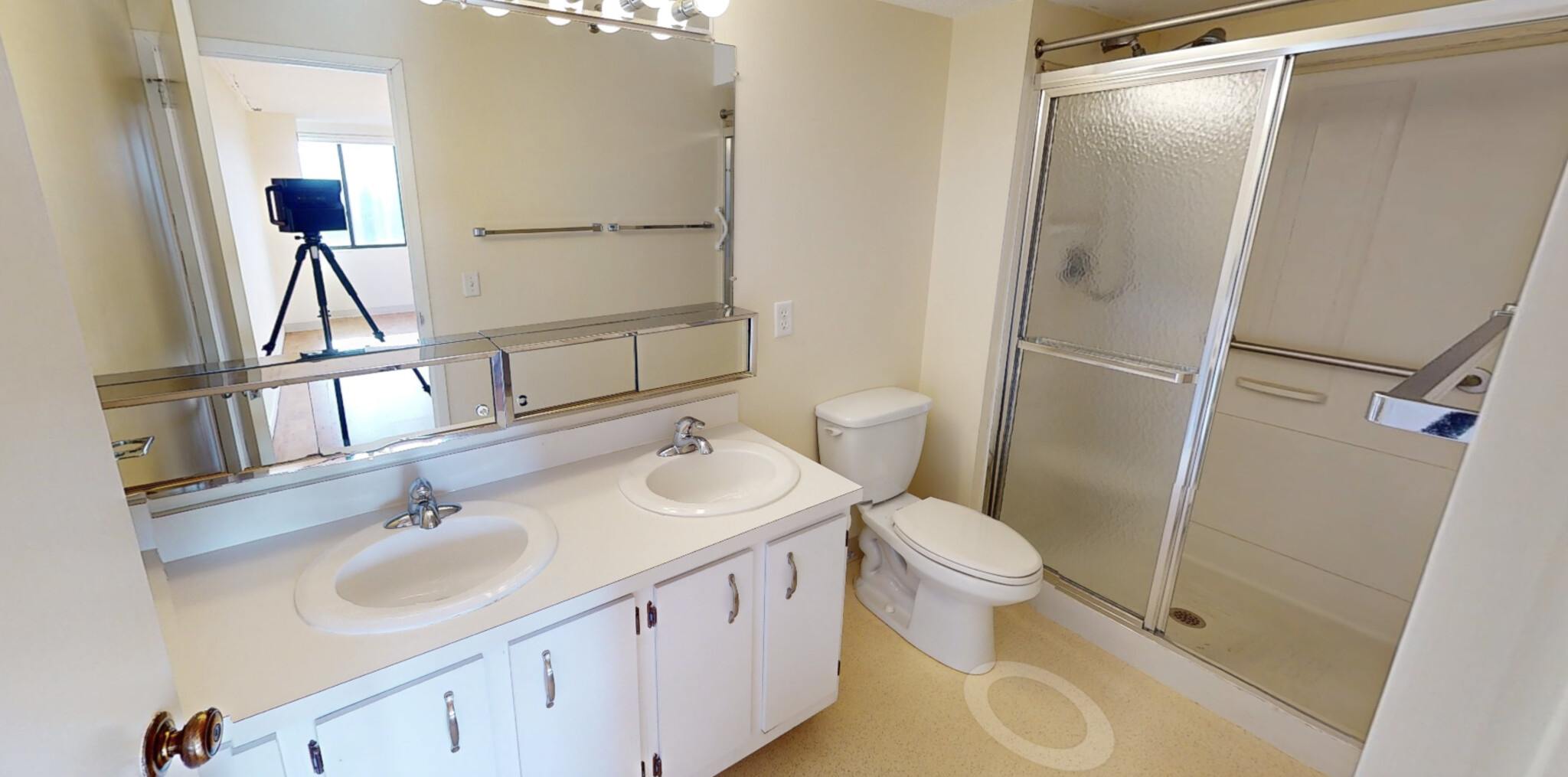 1731 Beacon St, Washington Square