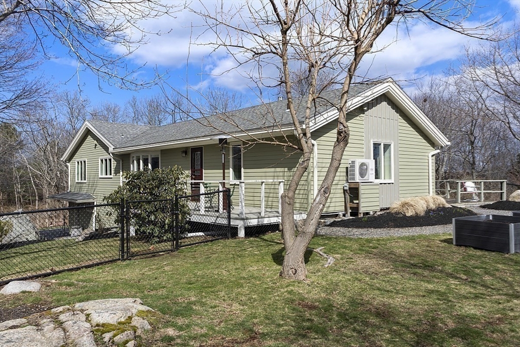 39 Decatur St, East Gloucester