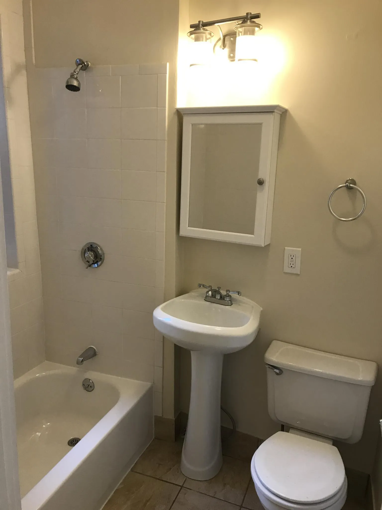 895 Huntington Ave, Mission Hill