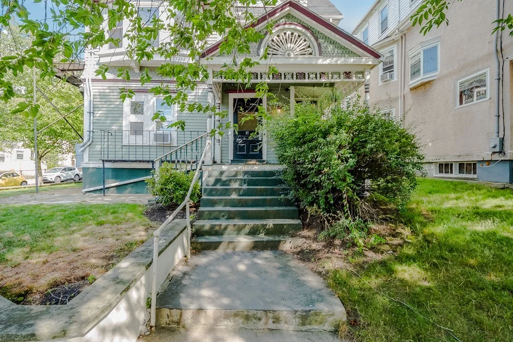 97 College Ave, Powder House Square