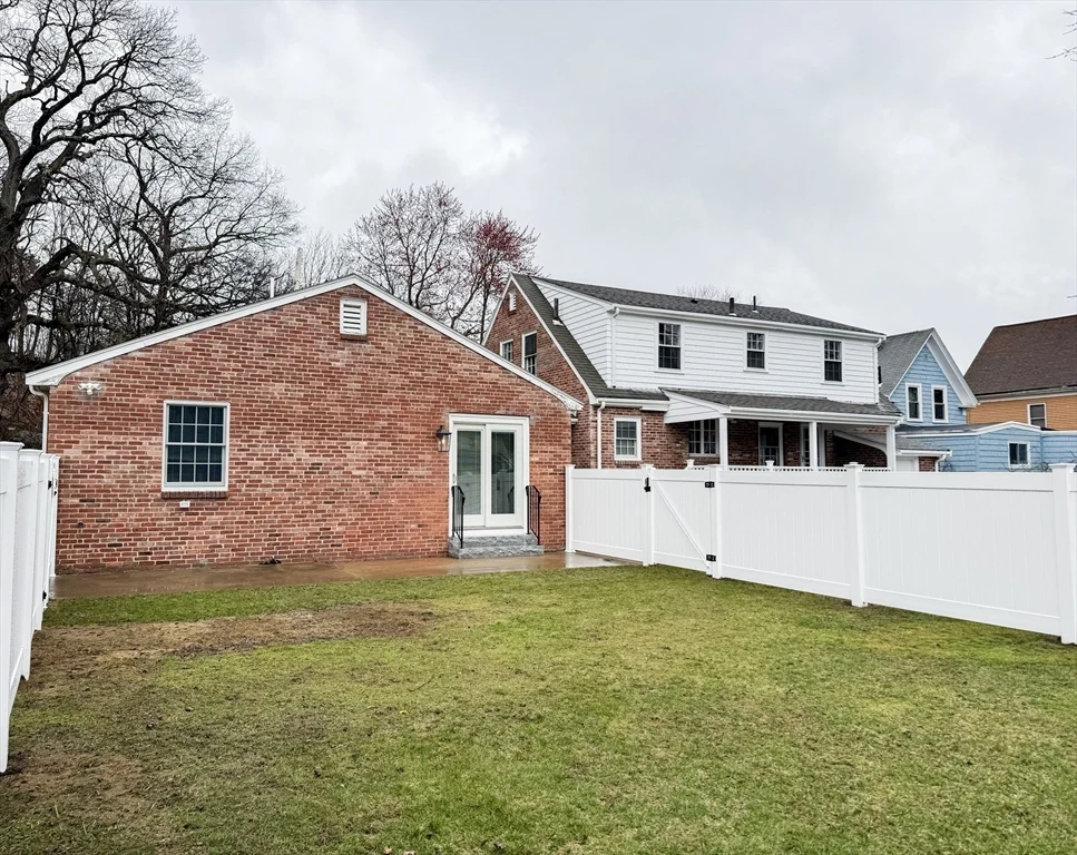 40 Walter St, East Lynn