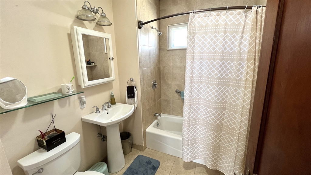 59 Cottage Park Rd, Winthrop