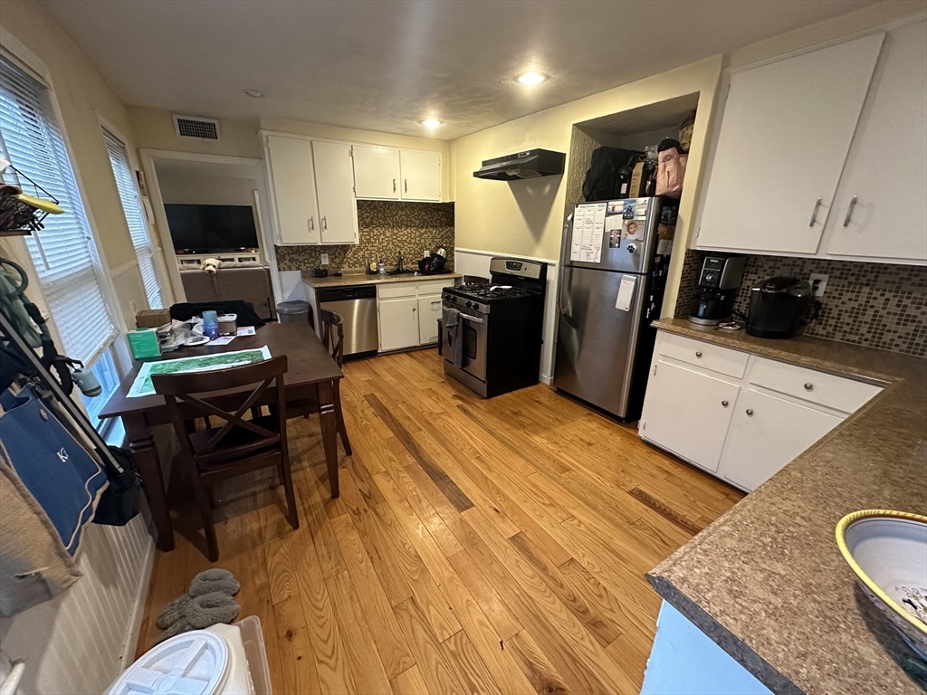 98 Chelsea St, East Boston