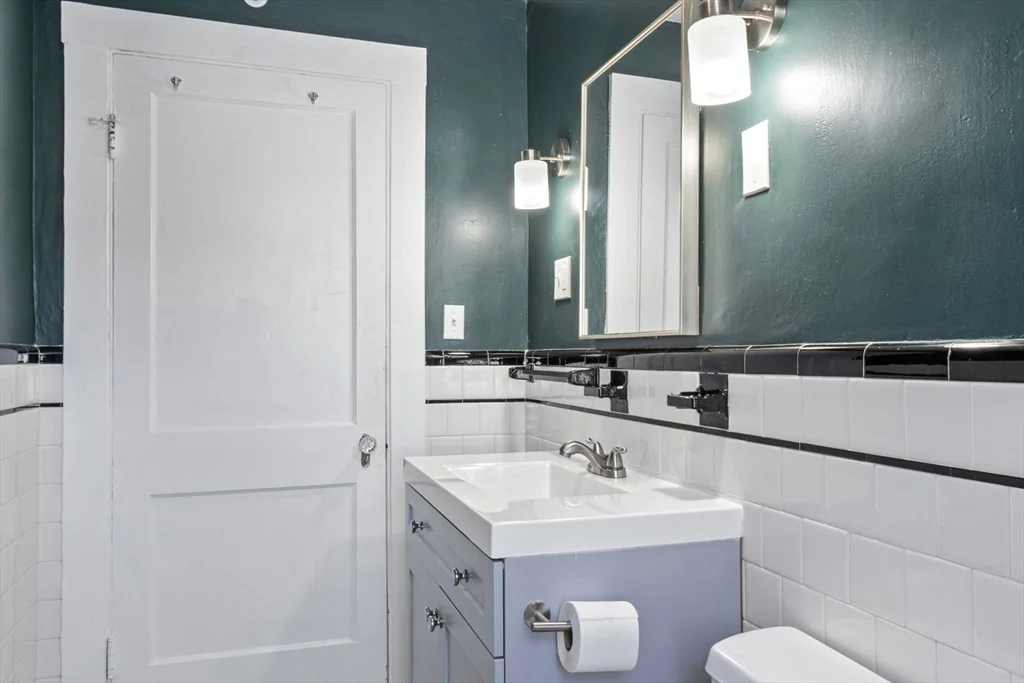 55 Pine St, Swampscott