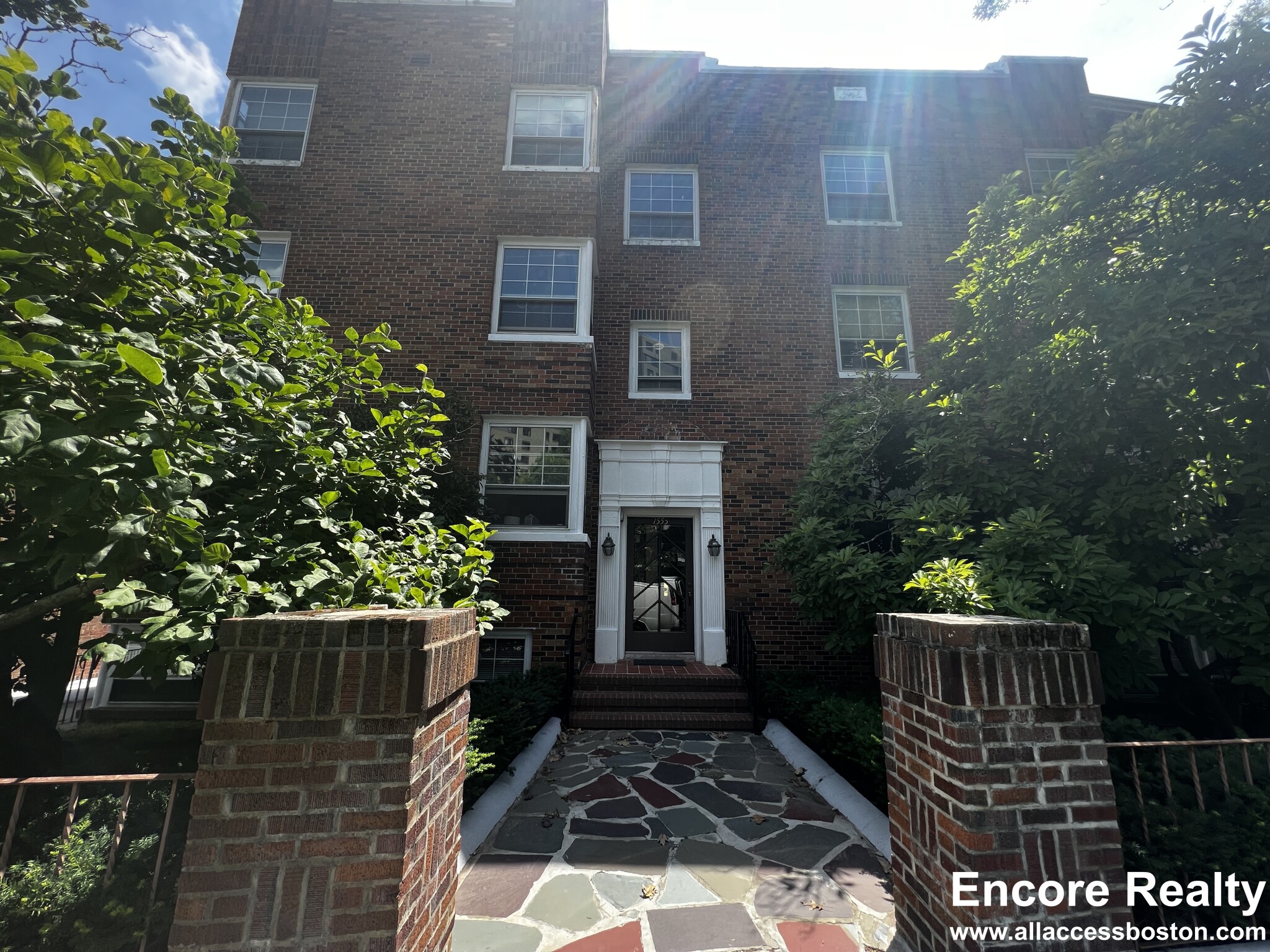 1555 Beacon St, Brookline