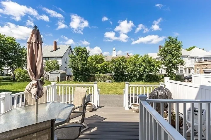 144 Bucknam St, Everett