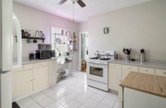 44 Greenleaf Ave, Medford