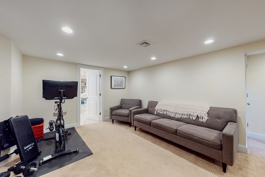 259 Willow Ave, Ball Square