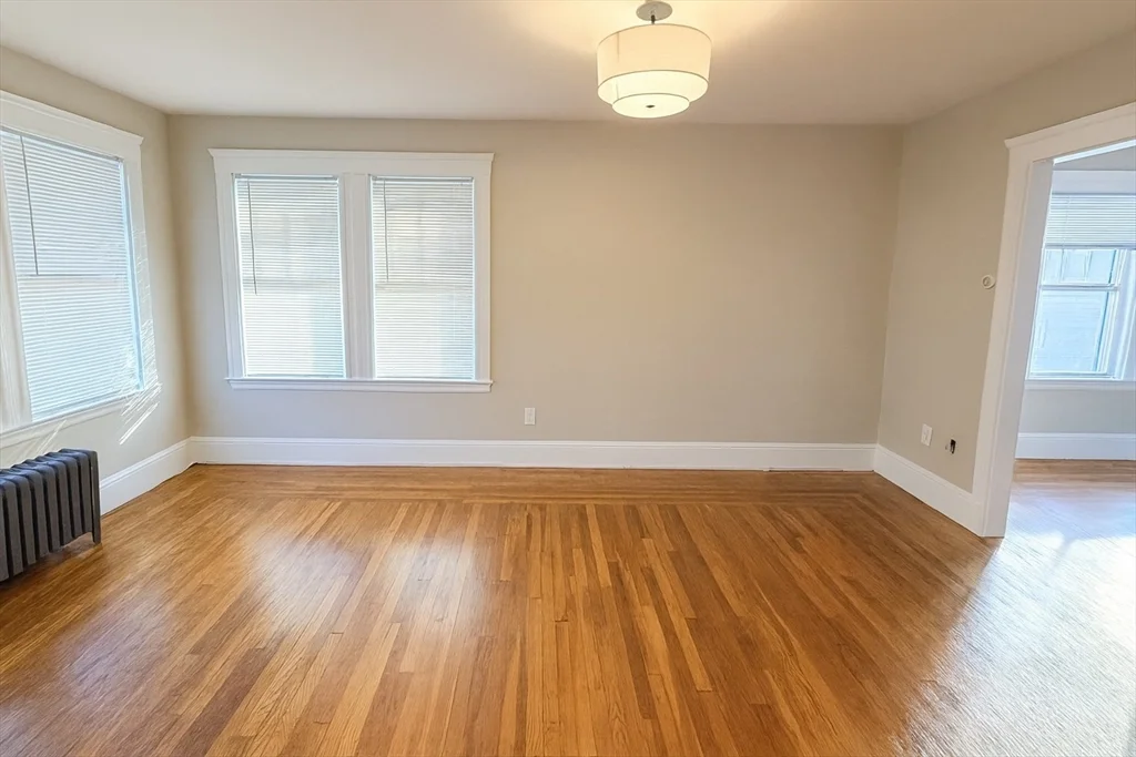 183 Willis Ave, Medford