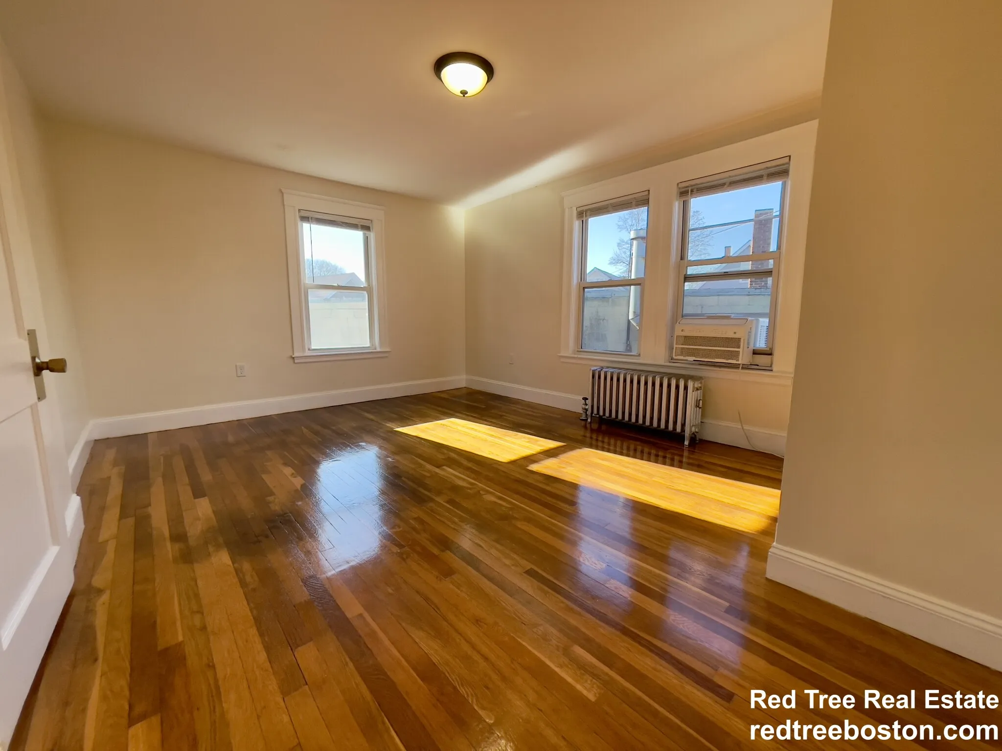 2572 Massachusetts Ave, North Cambridge