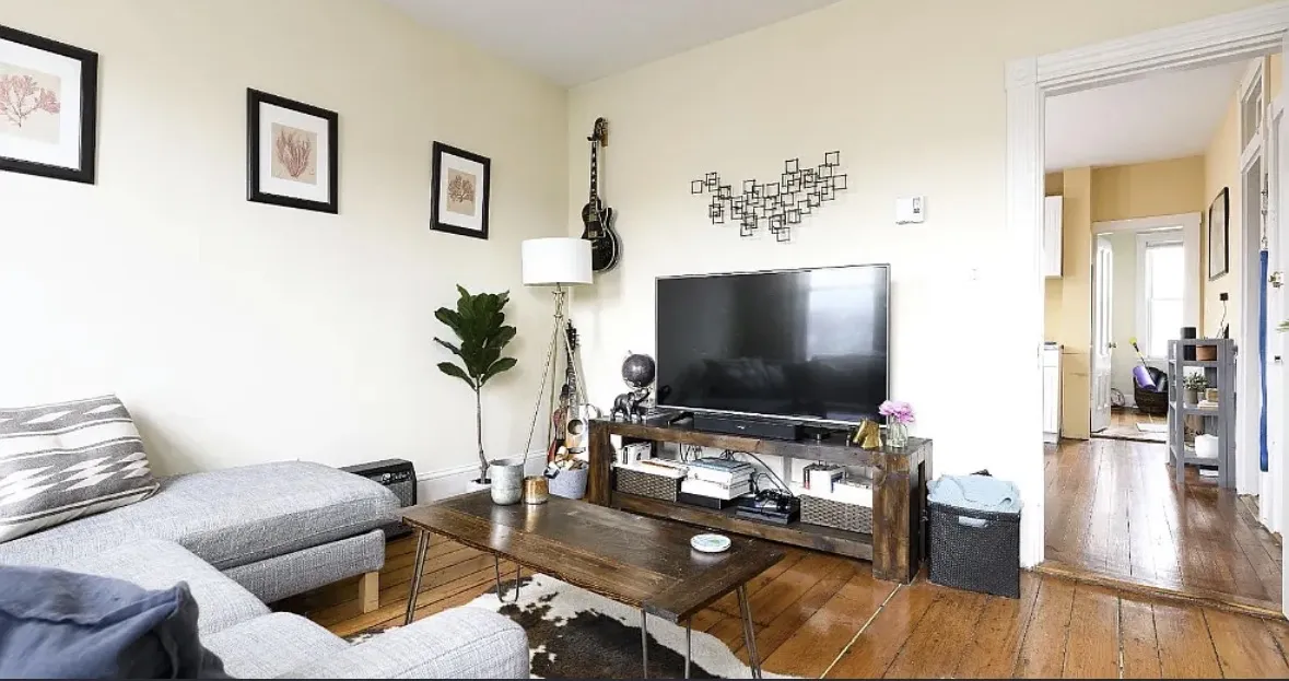 2 Hampshire Ct, Inman Square