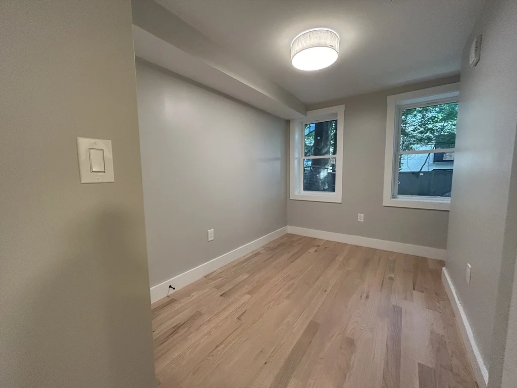 37 Delle Ave, Mission Hill