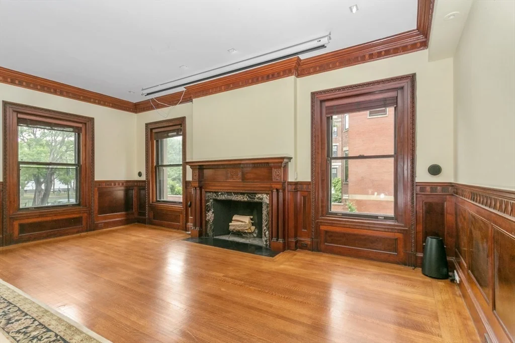 404 Beacon St, Back Bay