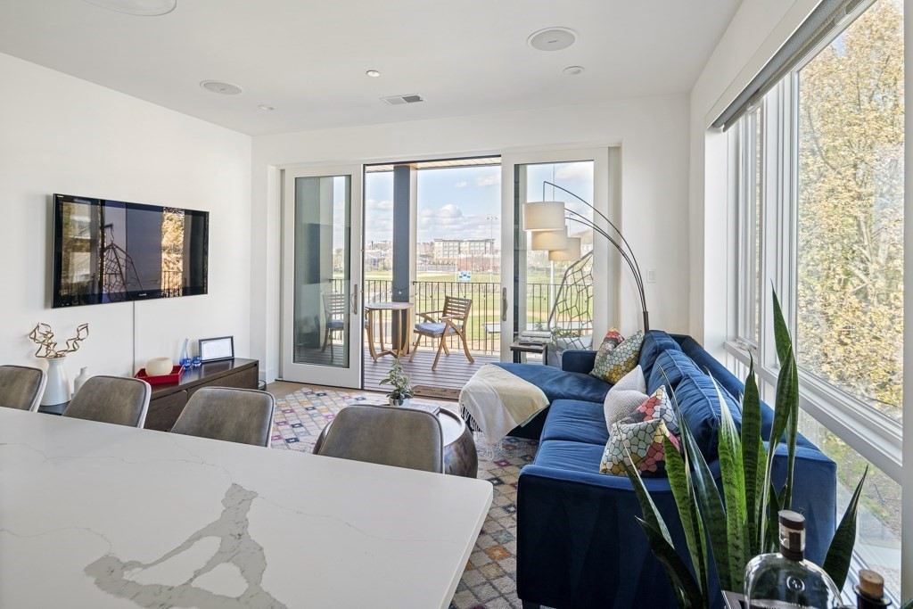 946 Saratgoa, East Boston