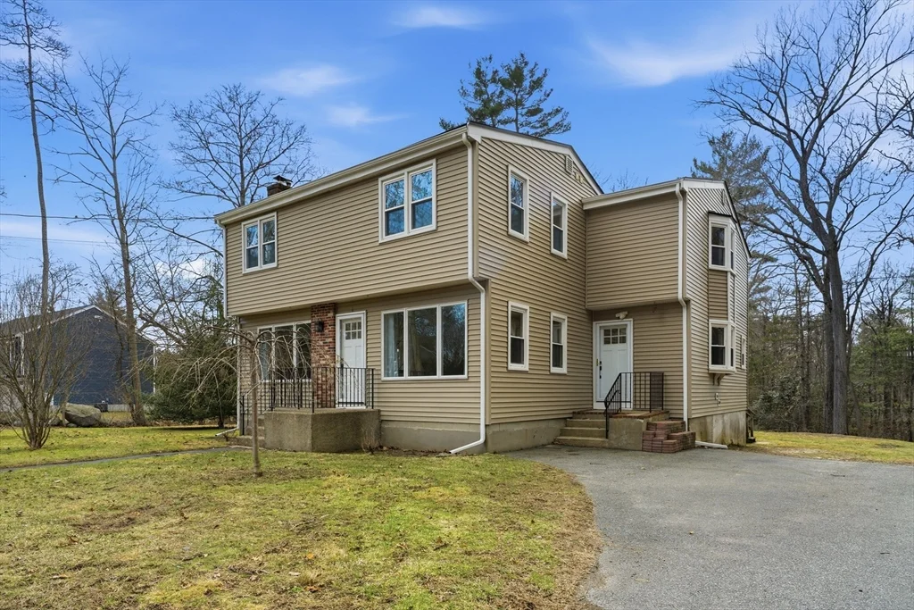 724 Linwood St, Abington