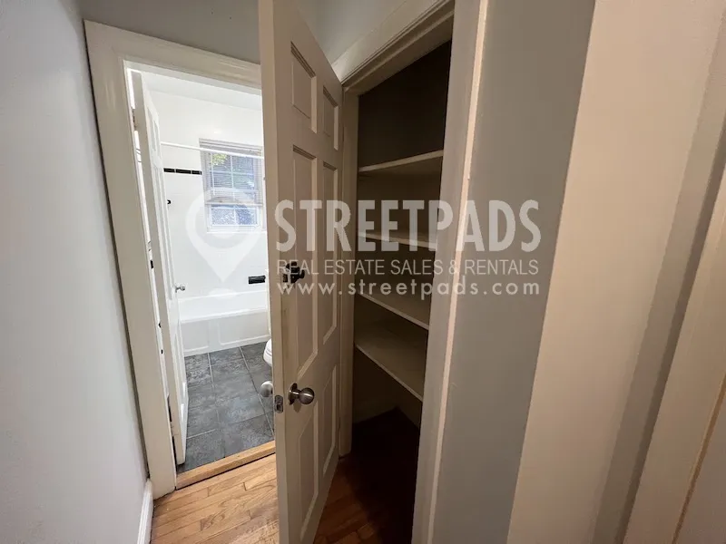 1139 Beacon St, Longwood