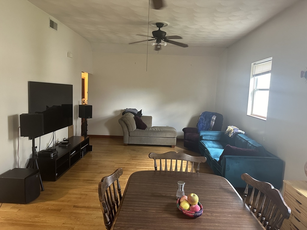 37 Munroe St, Prospect Hill