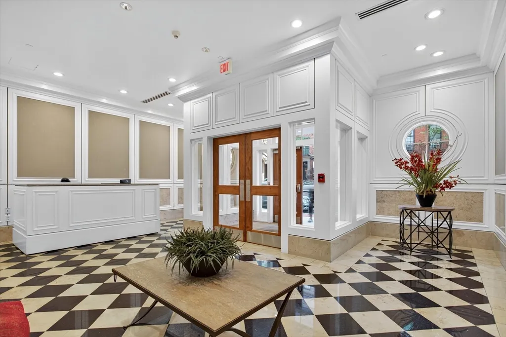 10 Bowdoin St, Beacon Hill