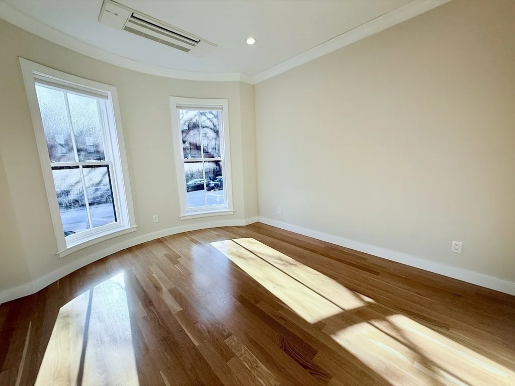 143 Warren Ave, South End