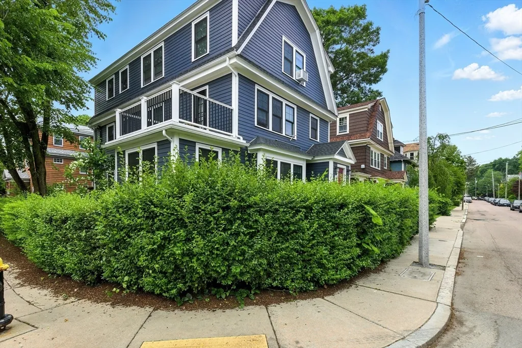 49 St John St, Jamaica Plain