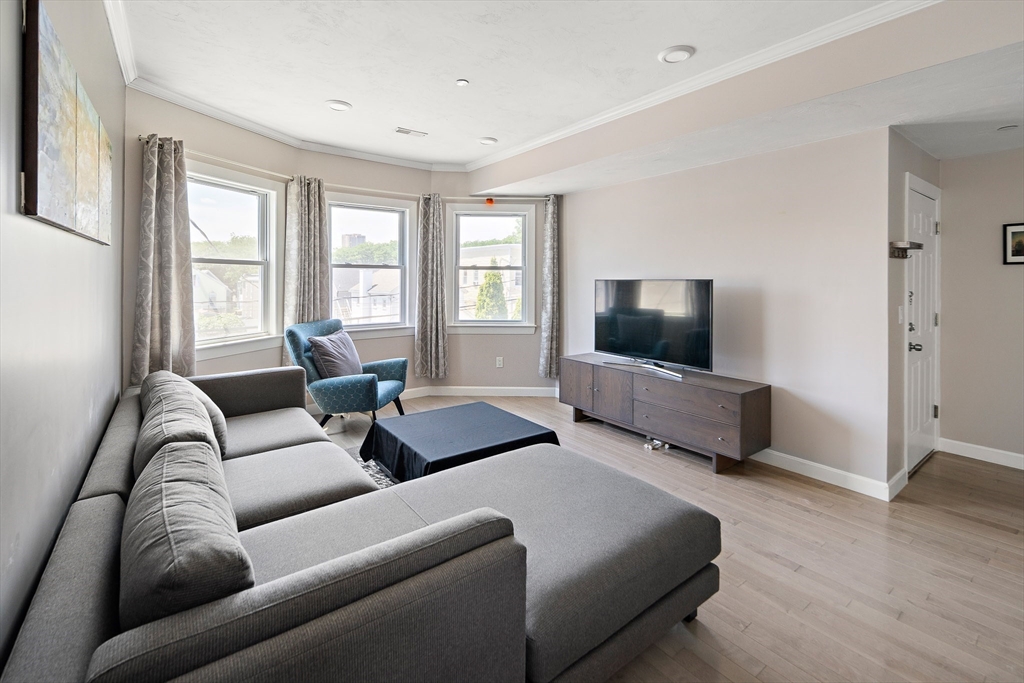 39 Oliver St, East Somerville