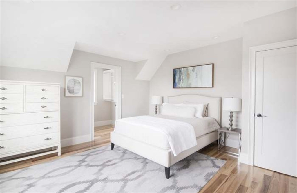 44 Evergreen St, Jamaica Plain