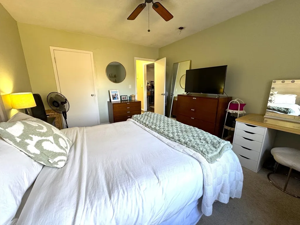 80 Walnut St, Canton