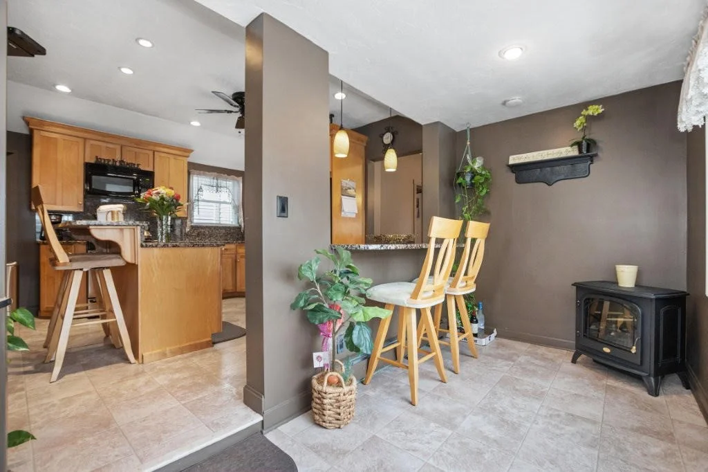 28 Ash St, South Side