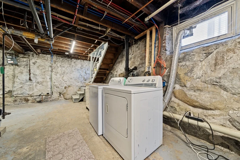 7 Sweetser Ave, Reading