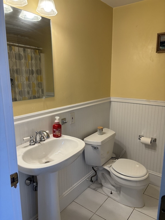 160 1/2 H St, South Boston