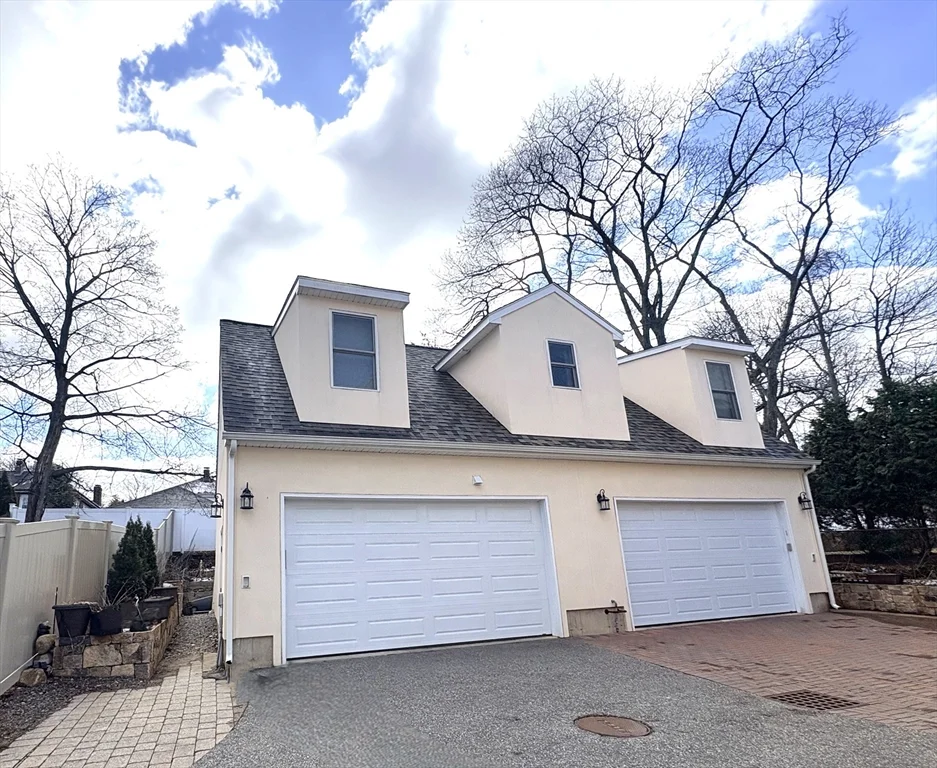32 Salisbury Rd, Newton