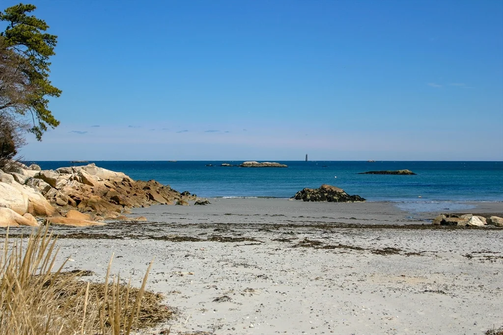 94 Atlantic Ave, Cohasset