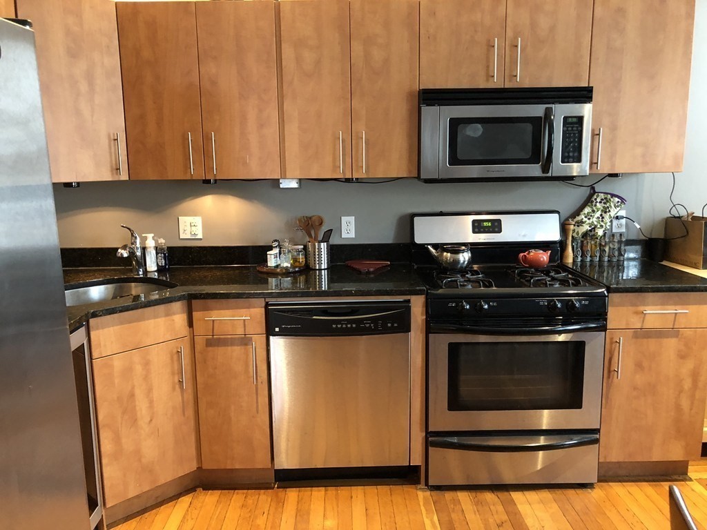 2025 Commonwealth Ave, Brighton