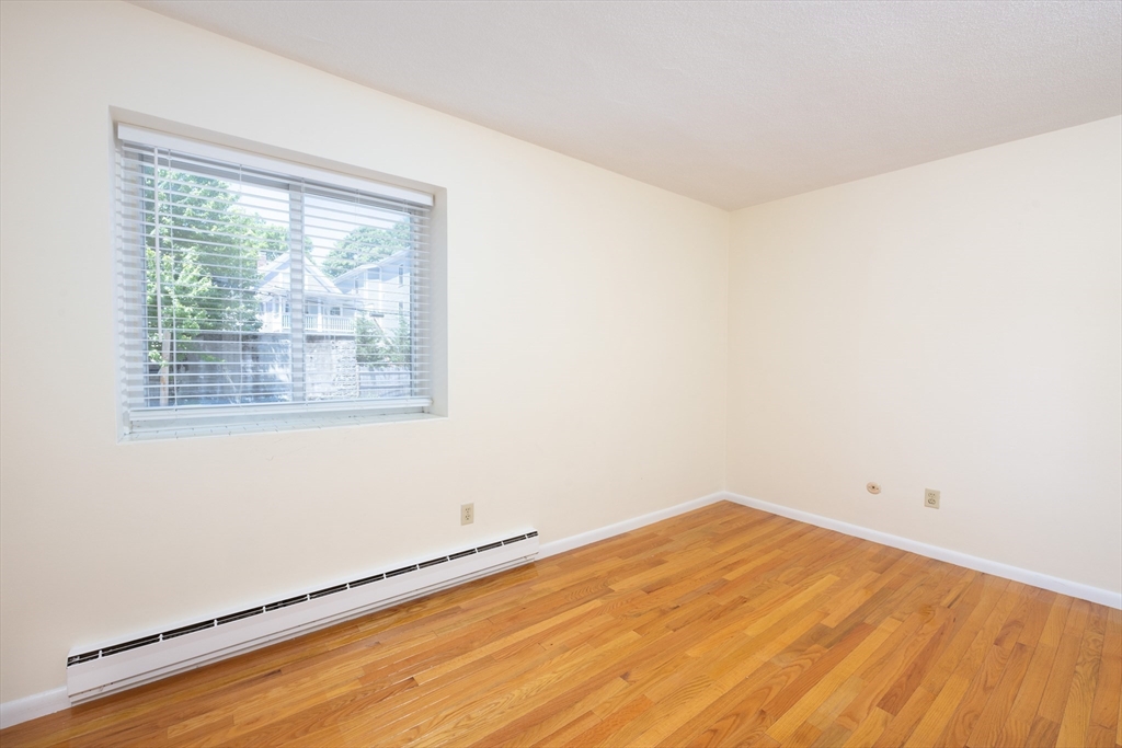 25 Custer, Jamaica Plain