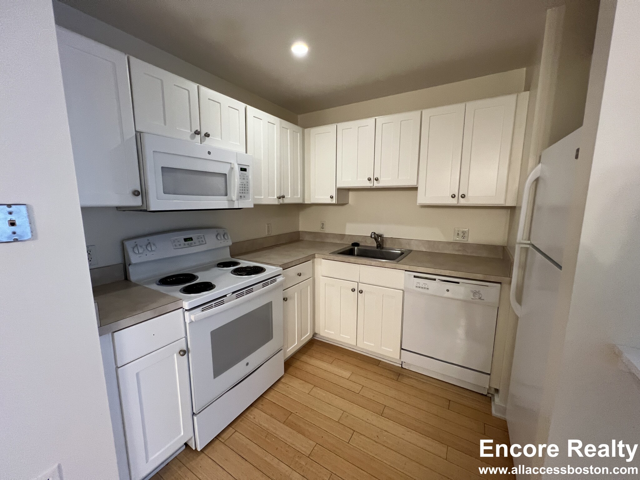 40 Boylston St, Downtown