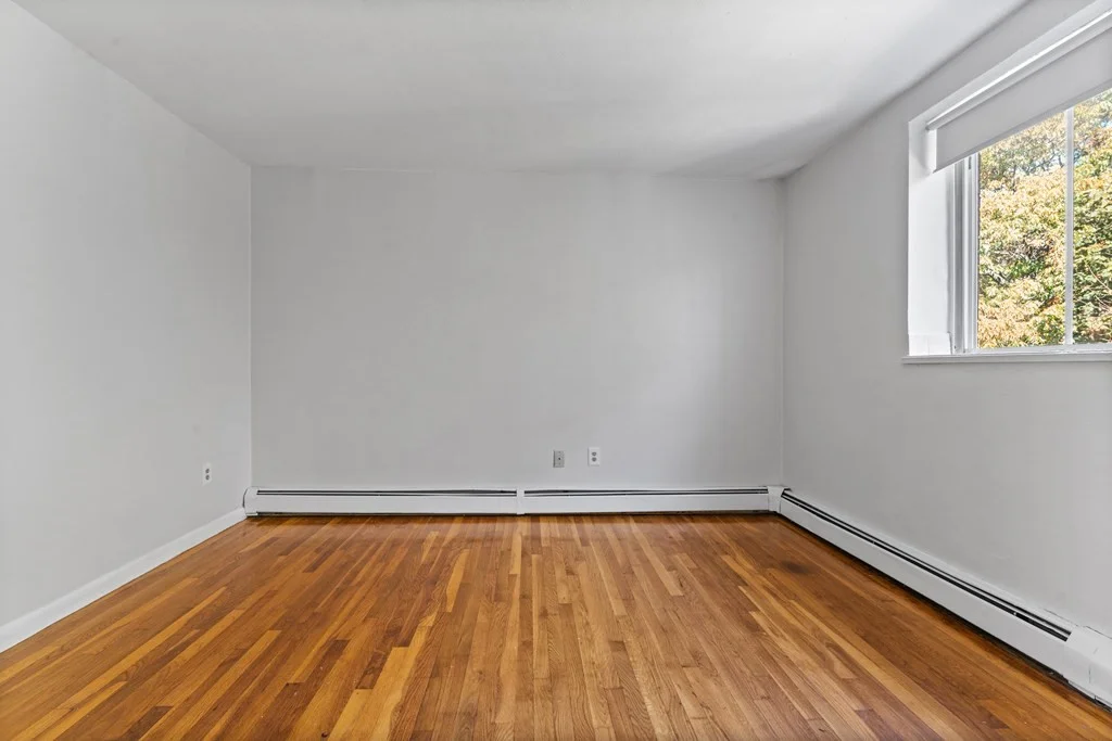 580 Cummins Highway, Mattapan