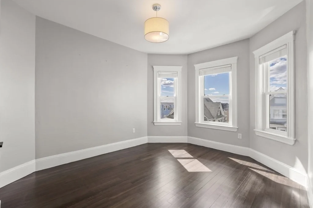 101 Draper St, Dorchester