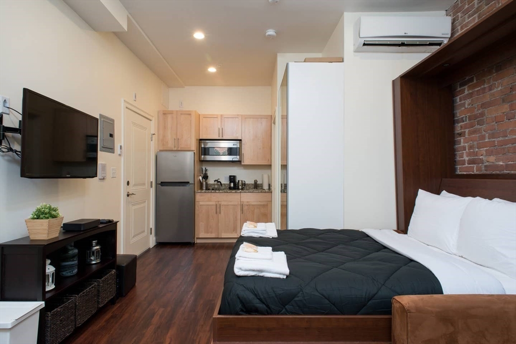 19 Cumberland St, Back Bay